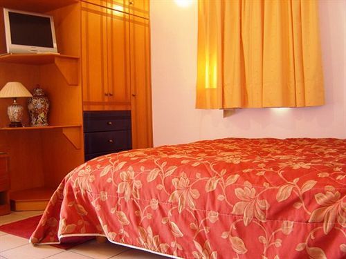 Kalimera Hotel Pórosz Kültér fotó